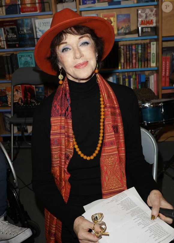 Exclusif - Rencontre avec Frédéric Zeitoun en présence de Anny Duperey à la librairie la 25e Heure à Paris le 5 février 2025. © Coadic Guirec/Bestimage