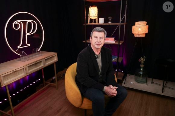 Pascal Bataille en interview pour "Purepeople", avec le format "En privé avec"
