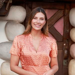 Camille Cerf (Miss France 2015) lors de l'opération "L'été gaulois fait son grand retour au Parc Astérix" à Plailly le 8 juillet 2022.

© Christophe Aubert via Bestimage