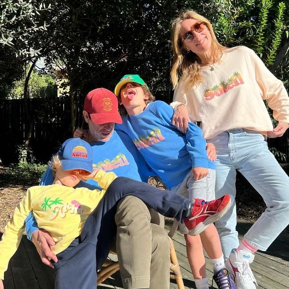 Avec lui, elle a accueilli deux enfants ce qui s'est révélé être un véritable bouleversement.

Agathe Lecaron partage de rares photos d'elle avec son mari François Pellissier ainsi que leurs enfants Gaspard et Félix.