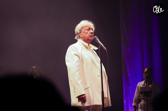 Exclusif - Hervé Vilard retrouve son public le temps d'un concert à la salle Pleyel à Paris avant de partir en tournée pour une cinquantaine de dates. Paris le 25 octobre 2026. © Jack Tribeca / Bestimage