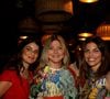 Elles reviennent notamment sur les enseignements de leur père, leur complémentarité et leur vision d'un luxe plus chaleureux et plus humain. 

Exclusif - Kimbeley et Leslie Pariente avec leur mère Joëlle lors de la soirée d'inauguration de l'Hôtel Lou Pinet et du restaurant Beefbar à Saint-Tropez le 11 juillet 2020. La soirée était organisée par Caroline Barclay pour la famille Pariente (fondateur de Naf Naf). L'occasion aussi de célébrer l'anniversaire de Jacqueline Veyssière, ancienne directrice des caves du roi pendant 30 ans

© Dominique Jacovides / Cyril Moreau / Bestimage