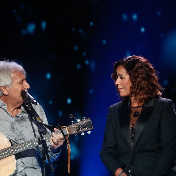 Exclusif - Yves Duteil, Chimène Badi - Surprises - Enregistrement de l'émission "La Boîte à Secrets N°19" dans les studios de la Cité du Cinéma à Saint-Denis, présentée par F.Bollaert et diffusée le 3 janvier sur France 3
© Christophe Clovis / Bestimage