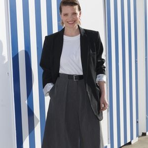 Mélanie Thierry - Photocall lors de la 40ème édition du Festival de Cabourg "Journées romantiques" le 13 juin 2026 © Coadic Guirec / Bestimage