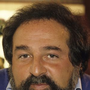 Archives - En France, dans le Val d'Oise, à Haute-Isle, Richard ANTHONY chez lui