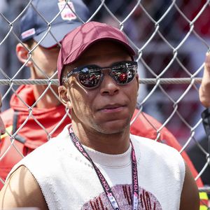 Le footballeur français s’est rendu au Grand Prix de Monaco dimanche 25 mai

Kylian Mbappé lors du Grand Prix de Formule 1 (F1) de Monaco, le 25 mai 2025. DPPI / PsnewZ / Bestimage