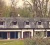 Le domaine de Douchy a compté jusqu'au bout pour Alain Delon
Exclusif - Illustration de la maison d'Alain Delon à Douchy. Agence via Bestimage