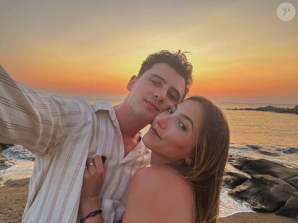 Son fils aîné, Noé, et sa belle-fille, Johanna Marques, ont eu une petite fille en juin 2023 : Ely.

Instagram @johanna23marques