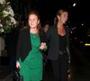 Elle offrait aussi des scoops aux tabloïds afin de mieux contrôler son image.

Sarah Fergusson et son amie Heather Kerzner quittent le restaurant Scott's main dans la main à Londres, le 26 avril 2019.
Backgrid UK/ Bestimage