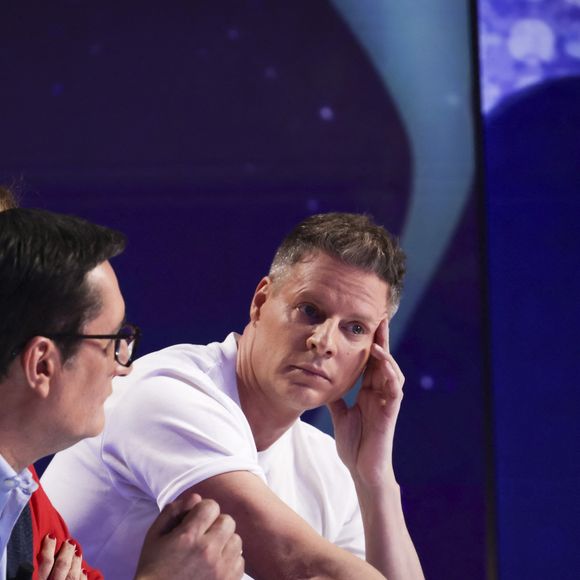 Exclusif - Matthieu Delormeau, sur le plateau de TBT9 présenté par C.Hanouna, et diffusé en direct sur W9, Paris, France, le 11 novembre 2025. © Jack Tribeca / Bestimage