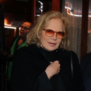 Exclusif - Sylvie Vartan - Jean-Jacques Debout retrouve ses amis au restaurant "Chez Paul" dans le 11ème après son concert au Café de la Danse à Paris le 30 novembre 2025. © Philippe Baldini/Bestimage