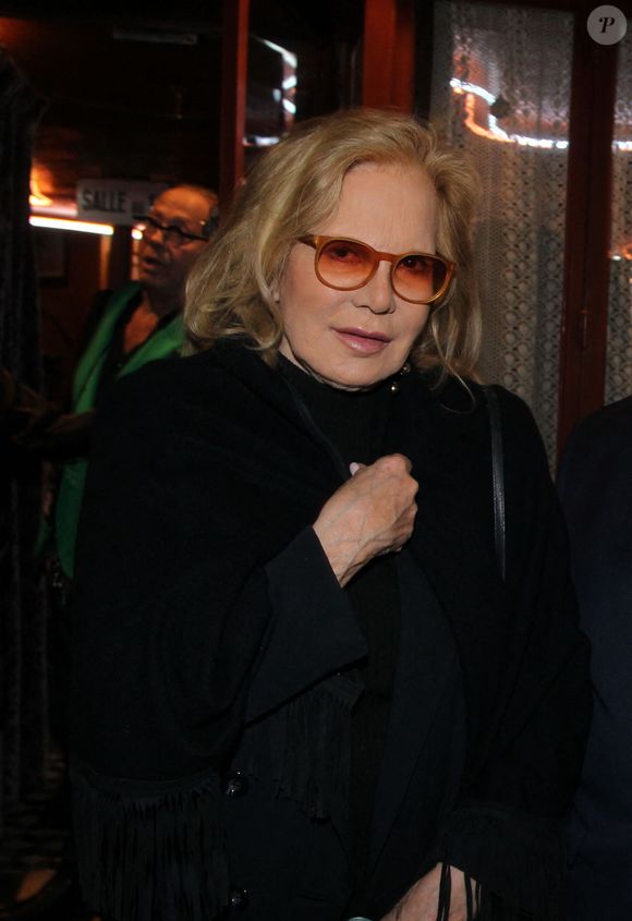 Exclusif - Sylvie Vartan - Jean-Jacques Debout retrouve ses amis au restaurant "Chez Paul" dans le 11ème après son concert au Café de la Danse à Paris le 30 novembre 2025. © Philippe Baldini/Bestimage