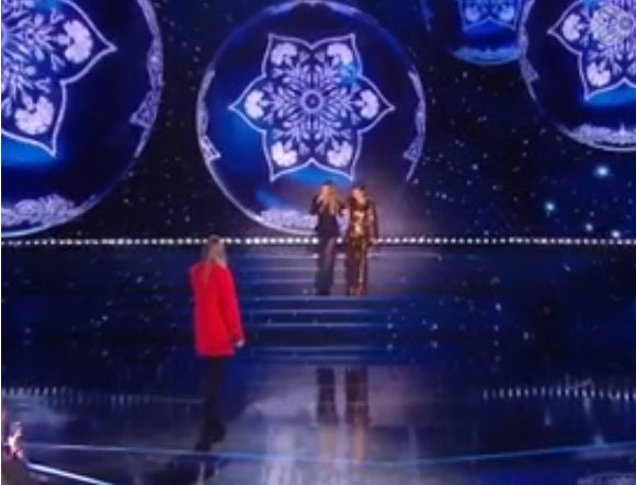Helene Ségara sur le plateau de la Star Academy, 23 décembre 2023.