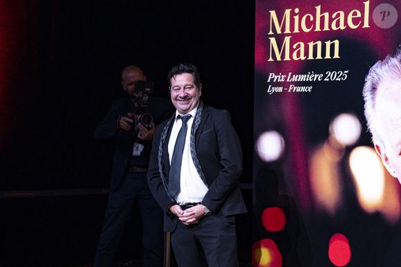 Laurent Gerra assiste à la cérémonie du Prix Lumière 2025 remis à Michael Mann lors du Festival Lumière 2025 à Lyon le 17/10/2025. © Sandrine Thesillat/PsNewZ/Bestimage