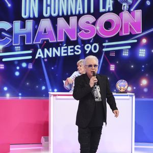 Exclusif - Laurence Boccolini, Bernard Minet, lors de l'enregistrement de l'émission "On Connait La Chanson Années 90", présentée par L.Boccolini et diffusée le 19 mai 2026 sur W9, à Paris, France, le 8 avril 2026. © Jack Tribeca/Bestimage