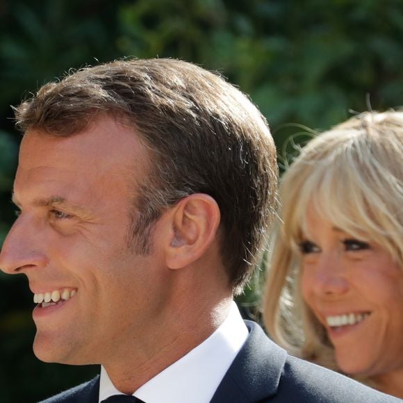Même la vague de chaleur qui culminait sur l'ensemble de l'Hexagone n'a pas eu raison de l'énergie de notre Première dame. 

Le président de la République française Emmanuel Macron et sa femme la Première Dame Brigitte Macron - Le président de la République française reçoit le président de la fédération de Russie au fort de Brégançon, à Bormes-les-Mimosas, France, le 19 août 2019.