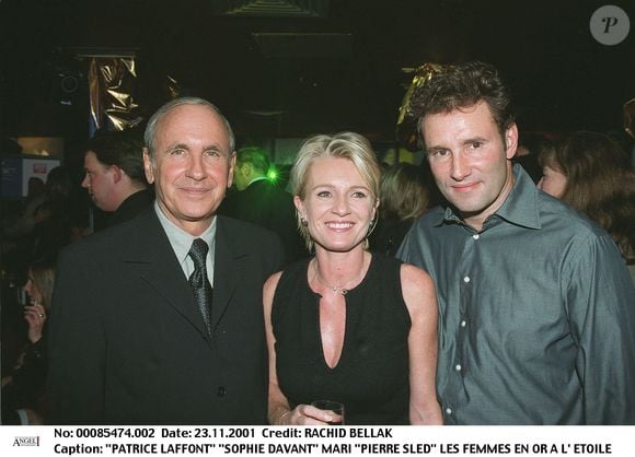 Pierre Sled, Patrice Laffont et Sophie Davant aux Femmes en or en 2001 © Rachid Bellak Bestimage