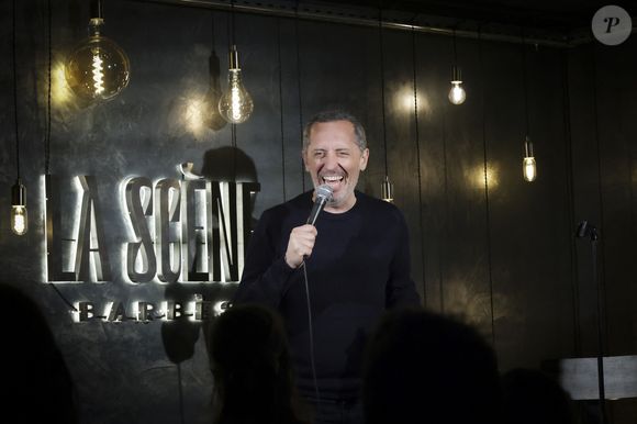 Exclusif - Gad Elmaleh reste en contact avec son public en jouant dans quelques  Comedy Clubs parisiens, et en profite pour tester ses nouveaux textes, La Scène Barbes. Le 23 avril 2023
© Jack Tribeca / Bestimage