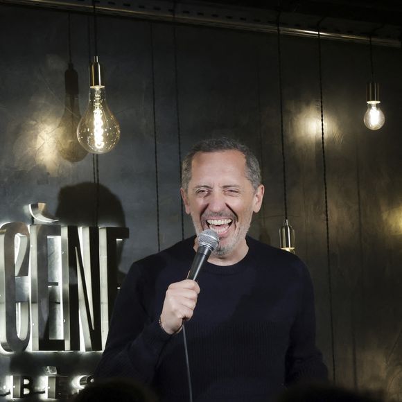 Exclusif - Gad Elmaleh reste en contact avec son public en jouant dans quelques  Comedy Clubs parisiens, et en profite pour tester ses nouveaux textes, La Scène Barbes. Le 23 avril 2023
© Jack Tribeca / Bestimage