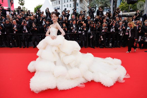 Wan QianHui - Montée des marches du film « Partir un jour » pour la cérémonie d’ouverture du 78ème Festival International du Film de Cannes, au Palais des Festivals à Cannes. Le 13 mai 2025
© Jacovides-Moreau / Bestimage