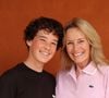 Maman à 44 ans de ce troisième enfant, elle confiait récemment à Paris Match considérer cette grossesse tardive comme une véritable chance.

Estelle Lefébure et son fils Giulano Ramette au photocall du village lors des Internationaux de France de Tennis de Roland Garros 2026, à Paris, France, le 29 mai 2026. © Dominique Jacovides/Bestimage