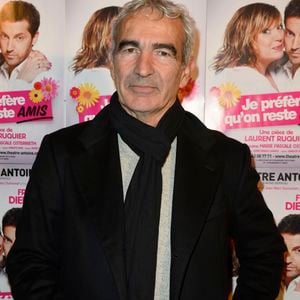Raymond Domenech - People à la 150ème représentation de la pièce "Je préfère qu'on reste amis" au théâtre Antoine à Paris le 5 novembre 2014.
©COADIC GUIREC / BESTIMAGE