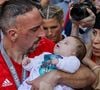 Sur les réseaux sociaux, sa mère a récemment partagé une vidéo qui a attendri les internautes. 

Franck Ribery et sa fille Keltoum et sa femme Wahiba - Franck Ribéry célèbre le titre de champion d'allemagne et son dernier match sous les couleurs du Bayern de Munich le 18 Mai 2019. Panoramic / Bestimage
