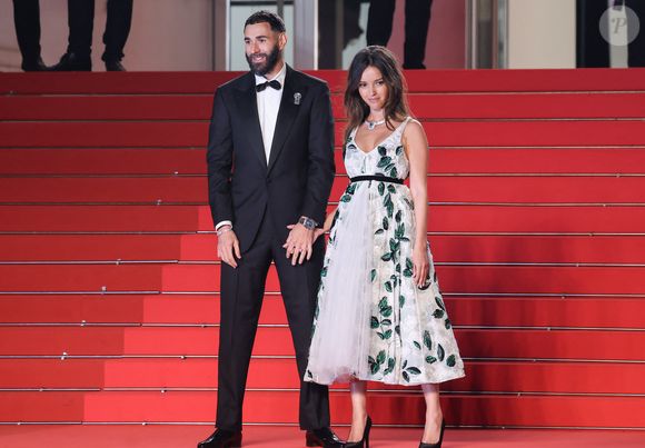 Si les rumeurs parlaient des 5 et 6 juillet, le couple s'est finalement marié le mardi 8 juillet selon "La Provence" et "Corse Matin"

Karim Benzema et sa compagne Lyna Khoudri à la descente des marches du film « 13 jours 13 nuits » lors du 78ème Festival International du Film de Cannes. Le 23 mai 2025
© Jacovides-Moreau / Bestimage