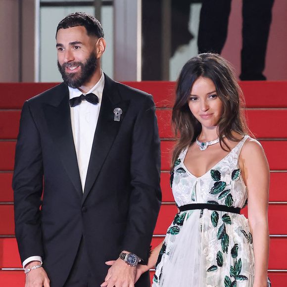 Si les rumeurs parlaient des 5 et 6 juillet, le couple s'est finalement marié le mardi 8 juillet selon "La Provence" et "Corse Matin"

Karim Benzema et sa compagne Lyna Khoudri à la descente des marches du film « 13 jours 13 nuits » lors du 78ème Festival International du Film de Cannes. Le 23 mai 2025
© Jacovides-Moreau / Bestimage