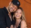 Ils se sont mariés civilement en 2025, puis religieusement en 2026.

 Eric Antoine et sa femme Gennifer Demey au village lors des Internationaux de France de Tennis de Roland Garros 2026. Paris, le 1er juin 2026. © Jacovides / Moreau / Bestimage