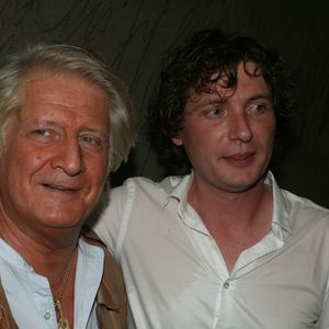 C'est une importante décision qu'a dû prendre Olivier Villa, le fils de Patrick Sébastien.

Patrick Sébastien et son fils Olivier Villa - Olivier Villa en concert à l'Olympia à Paris.