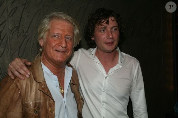 C'est une importante décision qu'a dû prendre Olivier Villa, le fils de Patrick Sébastien.

Patrick Sébastien et son fils Olivier Villa - Olivier Villa en concert à l'Olympia à Paris.