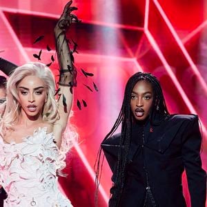 Exclusif - Ebony et Bilal Hassani lors de l’enregistrement de l’émission “Les stars s’unissent pour le Sidaction” au théâtre Marigny à Paris, France, le 11 mars 2025. L’émission sera diffusée en prime le 22 mars sur France 2. © Guirec-Moreau/ Bestimage