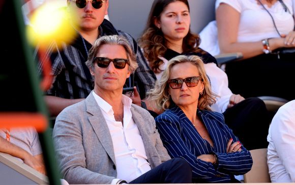 Laurent Solly (président de Facebook France) et sa femme Caroline Roux - Célébrités dans les tribunes des Internationaux de France de tennis de Roland Garros 2024 à Paris le 7 juin 2024.  © Jacovides-Moreau/Bestimage
