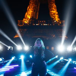 Exclusif - Santa - Tournage de l'émission "La grande soirée du 31 décembre de Paris" au Musée du Quai Branly à Paris, diffusée le 31 décembre sur France 2
© Christophe Clovis / Bestimage