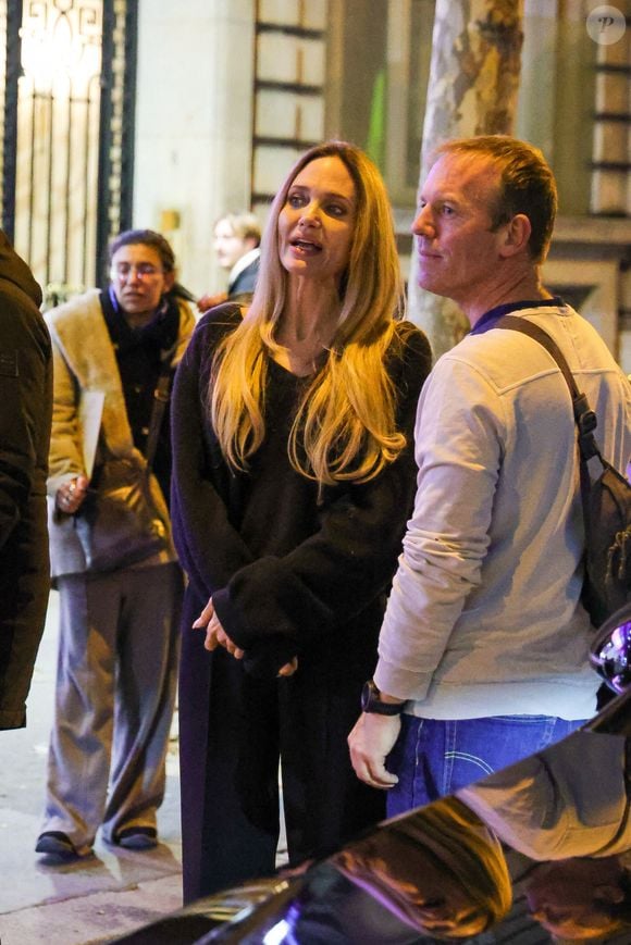 Angelina Jolie visite Darty, l'un des plus grands magasins d'électroménager de Paris, de 22 heures à minuit dans le cadre du tournage du film " Coutures " avec son fils Pax à Paris, France, le 11 décembre 2024. Photo par Nacer Aissaoui/Splash News/ABACAPRESS.COM