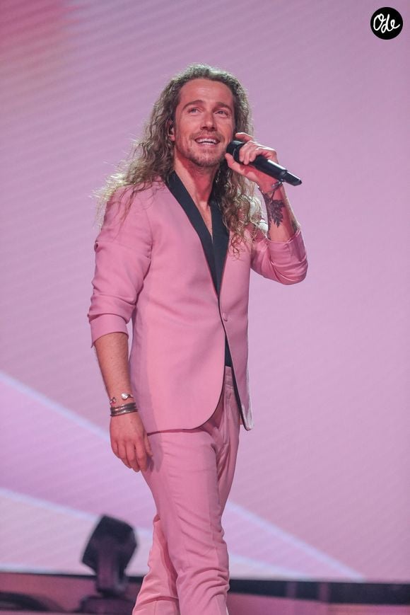 Ce dernier n'en est pas à son coup d'essai puisqu'il collabore régulièrement avec de grands noms du cinéma français.

Exclusif - Julien Doré est en concert au Zenith Arena à Lille le 10 décembre 2022. 

© Stéphane Vansteenkiste / Bestimage