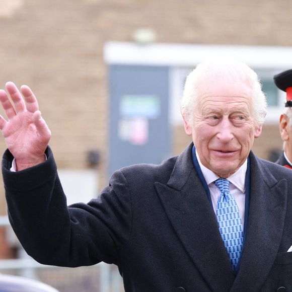 Bien que discret sur le sujet, le souverain a fait preuve d’autodérision ce 20 décembre, lors d’une rencontre à Waltham Forest...

Le roi Charles III d'Angleterre, inaugure le premier Coronation Food Hub à Londres, le 14 novembre 2024, à l'occasion du 76ème anniversaire du souverain. Le souverain doit inaugurer les deux premiers Coronation Food Hubs, issus de l'initiative, Coronation Food Project. © Goff / Bestimage