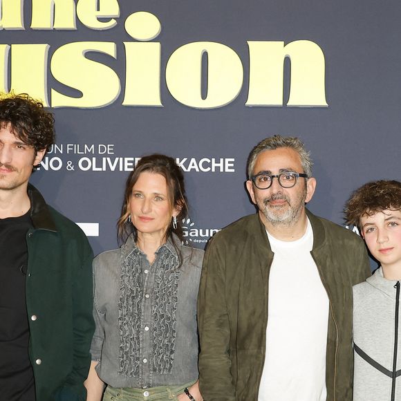 Un héritage artistique prestigieux et peut-être le début d'une grande carrière, qui sait ? 

Olivier Nakache, Louis Garrel, Camille Cottin, Eric Toledano, Simon Boublil et Pierre Lottin - Première du film "Juste une illusion" au cinéma Le Grand Rex à Paris le 22 mars 2026. 
© Coadic Guirec/Bestimage