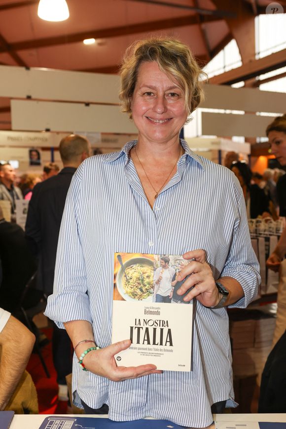 Luana Belmondo change radicalement de coupe de cheveux après son divorce - Luana Belmondo, à la Halle Georges Brassens de Brive-la-Gaillarde, le 8 novembre 2024. Foire du Livre de Brive 2024. © Jean-Marc Lhomer / Bestimage