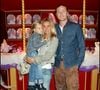 La fille d’Emmanuel Petit et Agathe de La Fontaine n’en donnait pas les raisons
Archives - Emmanuel Petit et Agathe de La Fontaine ave leur fille Zoé au Cirque d'hiver, à Paris. COADIC GUIREC / BESTIMAGE