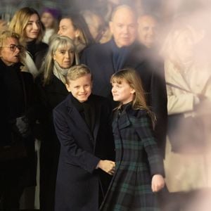 Le prince Albert II de Monaco, La princesse Gabriella de Monaco, comtesse de Carladès, Le prince Jacques de Monaco, marquis des Baux - La famille princière de Monaco lors de l'embrasement de la barque dans le cadre des célébrations de la Sainte-Dévote, Sainte Patronne de Monaco le 26 janvier 2024.

© Olivier Huitel / Pool Monaco / Bestimage