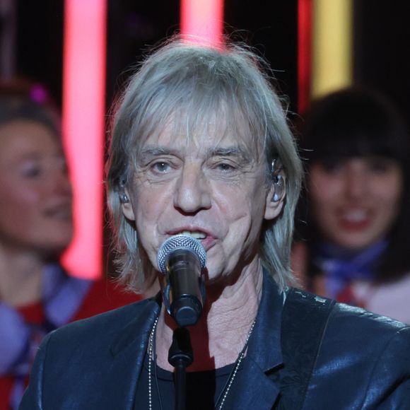 Jean-Louis Aubert - Les célébrités se mobilisent pour la 38ème édition du Téléthon dans les studios de France 2 à Paris © Coadic Guirec / Bestimage