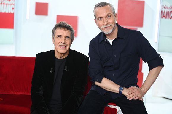 Exclusif - Julien Clerc et Olivier Norek - Enregistrement de l'émission Vivement dimanche au studio rive gauche presentée par M. Drucker avec une diffusion sur France 3 le 23 novembre. © Guillaume Gaffiot/Bestimage