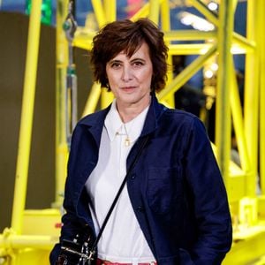 Inès de La Fressange au photocall du défilé Chanel Collection Femme Prêt-à-Porter Automne/Hiver 2026-2027 lors de la Fashion Week de Paris (PFW) au Grand Palais, à Paris, France, le 9 mars 2026. © Olivier Borde/Bestimage