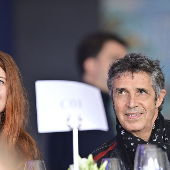 Julien Clerc, sa femme Hélène Grémillon -  Les personnalités assistent au Longines Paris Eiffel Jumping au Champ de Mars, le 27 juin 2021. 
© JB Autissier / Panoramic / Bestimage