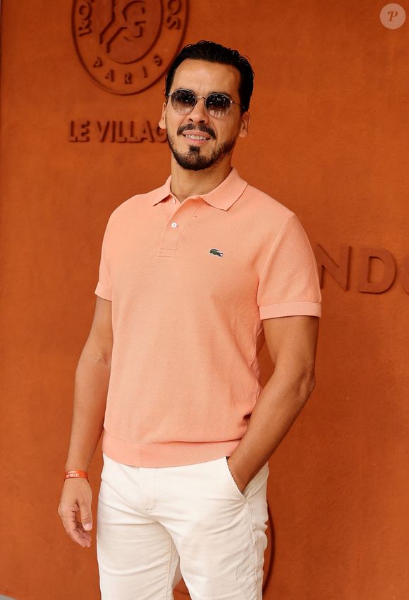 Tewfik Jallab au village lors des Internationaux de France de Tennis de Roland Garros 2026. Paris, le 3 juin 2026.
© Jacovides-Moreau / Bestimage