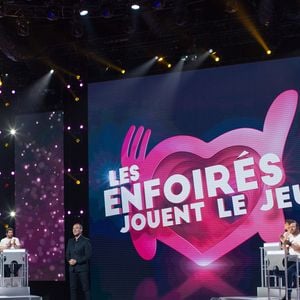 Exclusif - Nikos Aliagas, Amel Bent, Laure Pester (Lorie), Michael Youn, Mimie Mathy, Gérard Jugnot, Zazie, Claudio Capéo, Patrick Fiori, Kad Merad, Liane Foly, Jenifer Bartoli, Slimane, Patrick Bruel, Christophe Willem - Enregistrement de l'émission "Les enfoirés jouent le jeu", qui sera diffusée le 30 novembre en prime time sur TF1. Le 18 novembre 2019
© Cyril Moreau / Bestimage