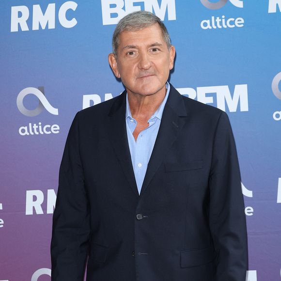 Yves Calvi lors de la conférence de presse de rentrée BFM TV. - RMC du groupe Altice France à Paris, France, le 31 août 2023. © Coadic Guirec/Bestimage
