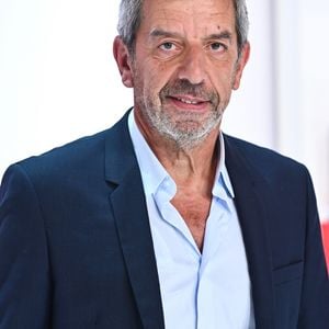 Exclusif - Michel Cymes lors de l'enregistrement de l'émission "Vivement Dimanche" au Studio Gabriel et diffusée le 30 octobre 2022 sur France 3.
Photos du 16 octobre 2022.

© Guillaume Gaffiot / Bestimage